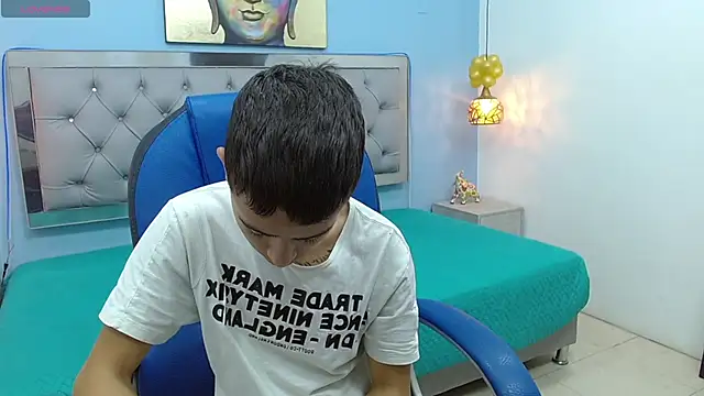 Xavii18 online show from 01.27.25