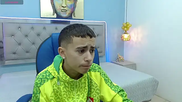 Xavii18 online show from 02.08.25