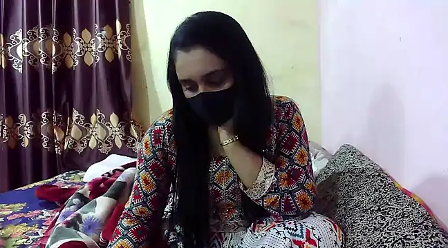 Snapshot of LovelyRose69 chatting on 12.28.24 LovelyRose69 online show from 12.28.24