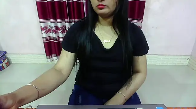 Snapshot of LovelyRose69 chatting on 01.07.25 LovelyRose69 online show from 01.07.25