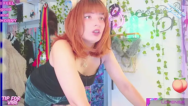 Snapshot of Toxic_Ellies chatting on 01.16.25 Toxic Ellies online show from 01.16.25