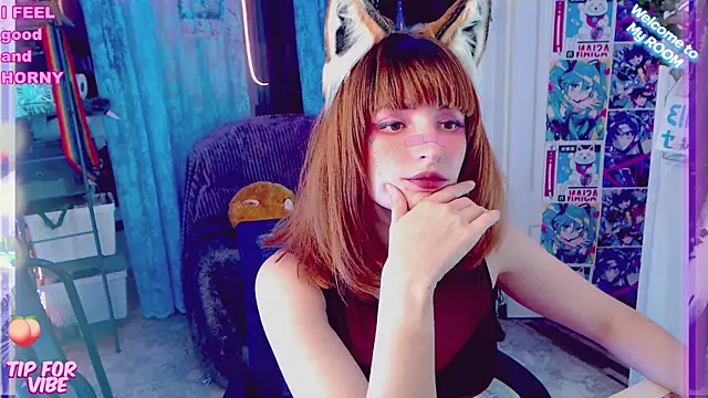 Snapshot of Toxic_Ellies chatting on 02.05.25 Toxic Ellies online show from 02.05.25