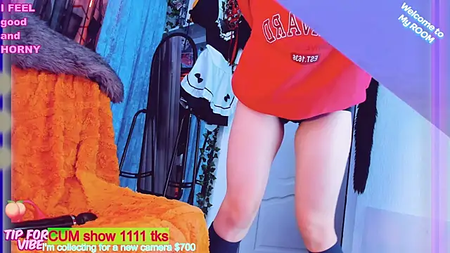 Snapshot of Toxic_Ellies chatting on 02.18.25 Toxic Ellies online show from 02.18.25