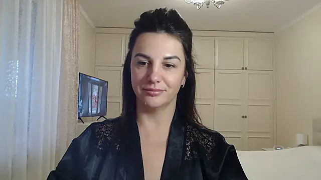 Snapshot of Dina0908 chatting on 12.23.24 Dina0908 online show from 12.23.24
