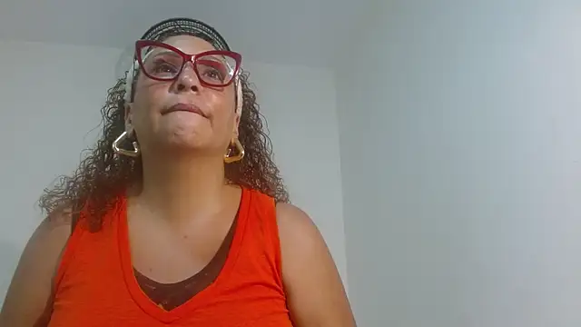 EvaMills1 online show from 01.17.26