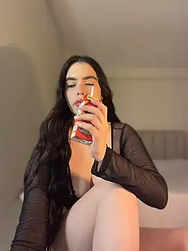 Snapshot of Mavi_Coless chatting on 07.19.26 Mavi Coless online show from 07.19.26