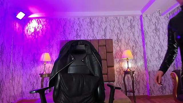 Camila Chainn online show from 01.21.25