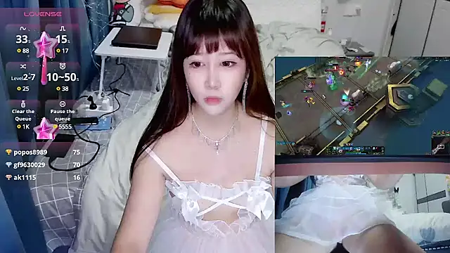 Snapshot of Angelababy001 chatting on 12.04.24 Angelababy001 online show from 12.04.24