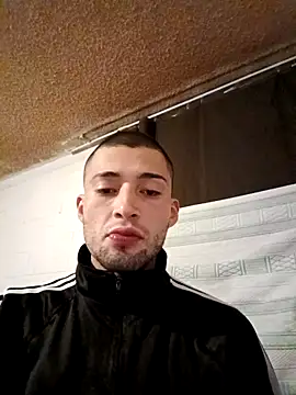 Snapshot of Suggarwhite18CM chatting on 10.13.25 Suggarwhite18CM online show from 10.13.25