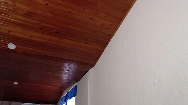 Snapshot of Cuty_sexy_hot chatting on 10.10.25 Cuty sexy hot online show from 10.10.25