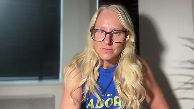 MelodyCollinsUk online show from 09.20.25