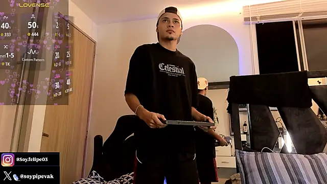 soyander03  online show from 03.14.26