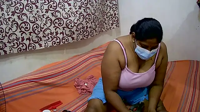 Snapshot of selharsha chatting on 03.19.25 selharsha online show from 03.19.25