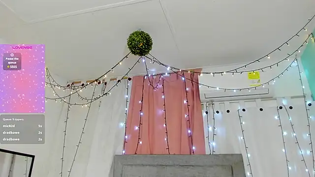 valentina 0  online show from 12.30.24