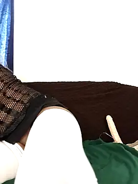 Nippled Beauty online show from 11.27.25