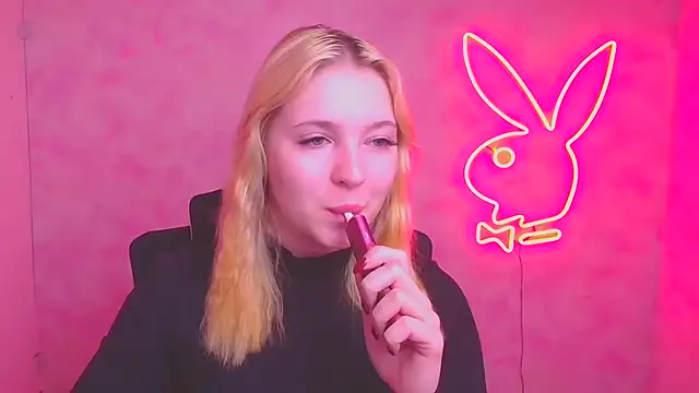 Milka kiss  online show from 10.31.25