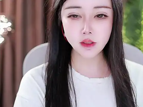 Qiaoqiao  online show from 01.09.25