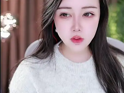 Qiaoqiao  online show from 01.10.25