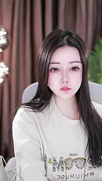 Qiaoqiao  online show from 01.11.25