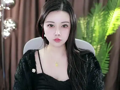 Qiaoqiao  online show from 01.17.25