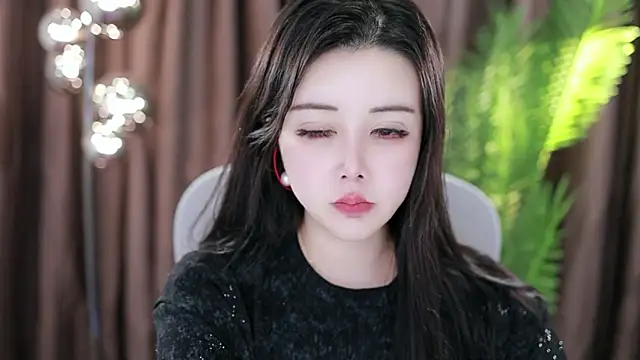 Qiaoqiao  online show from 01.21.25