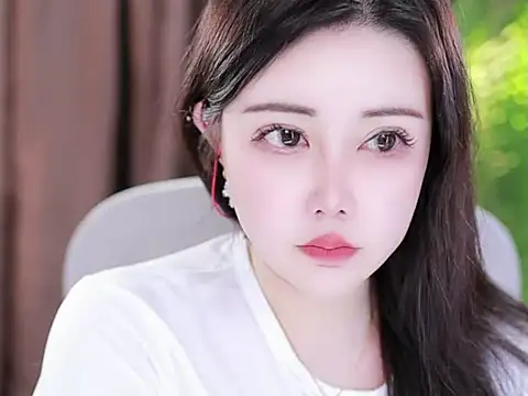 Qiaoqiao  online show from 01.30.25