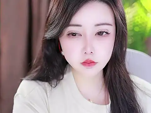 Qiaoqiao  online show from 02.04.25