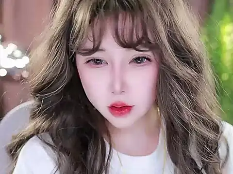 Qiaoqiao  online show from 02.19.25