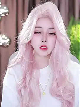 Qiaoqiao  online show from 02.22.25