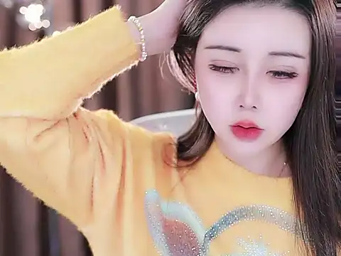 Qiaoqiao  online show from 02.25.25