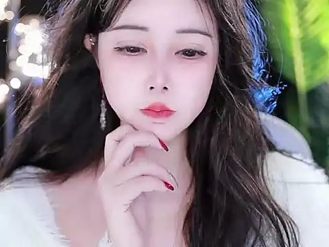 Qiaoqiao  online show from 03.16.25