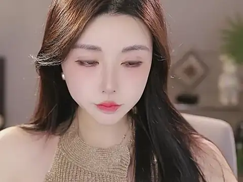 Qiaoqiao  online show from 01.12.26