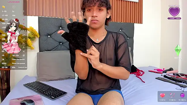 Snapshot of axel_ps chatting on 12.17.24 axel ps online show from 12.17.24