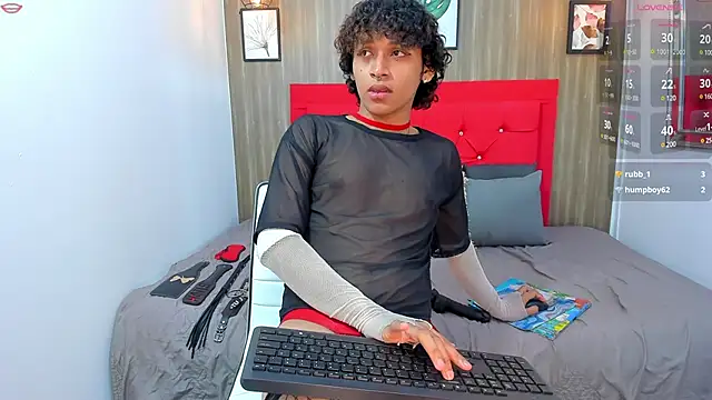 Snapshot of axel_ps chatting on 01.31.25 axel ps online show from 01.31.25