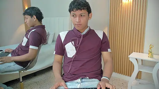 Snapshot of axel_ps chatting on 10.12.25 axel ps online show from 10.12.25