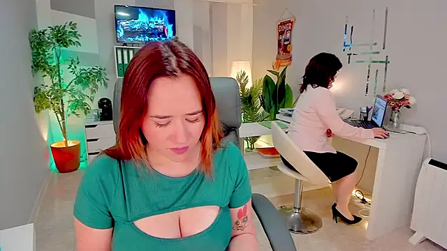 Snapshot of Butterflyblue_dream chatting on 01.17.25 Butterflyblue dream online show from 01.17.25