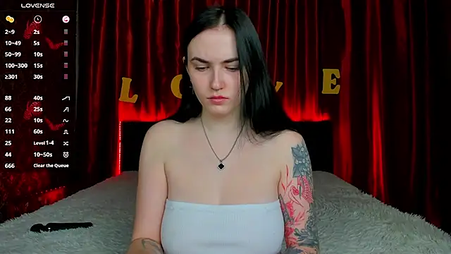 Witch Lady online show from 02.17.26