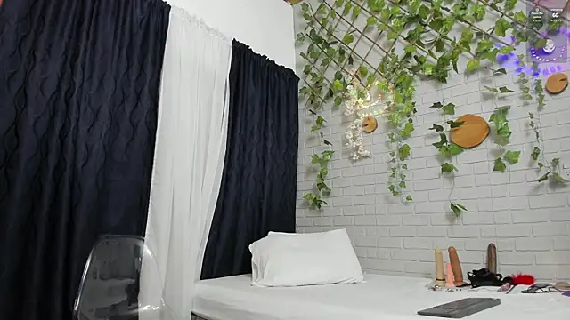 VioletaQueen  online show from 09.15.25