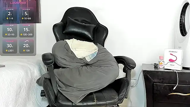 tizziano castillo  online show from 03.09.26