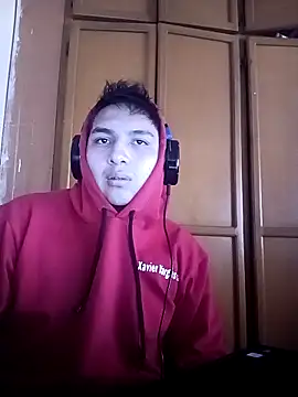 Snapshot of LoganFinds chatting on 10.17.25 LoganFinds online show from 10.17.25