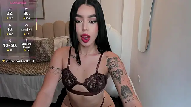 Snapshot of zoee_jackson chatting on 05.20.26 zoee jackson online show from 05.20.26