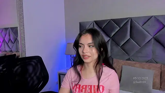 Luisa0110 online show from 12.05.25