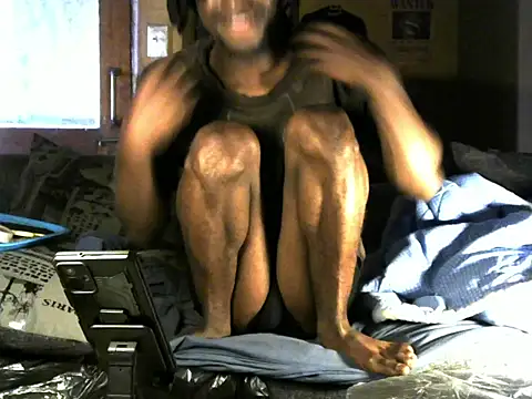 Snapshot of Hentaii001 chatting on 10.30.25 Hentaii001 online show from 10.30.25