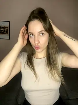 EdnaBradley online show from 10.18.25