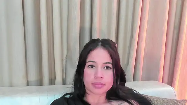 Snapshot of SabrinaWarrenn chatting on 02.22.25 SabrinaWarrenn online show from 02.22.25