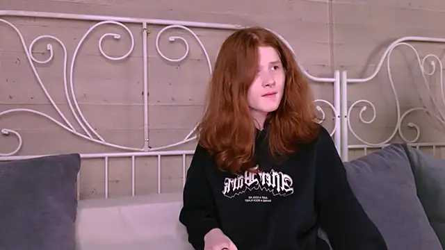 Snapshot of ZaynGraham chatting on 10.07.25 ZaynGraham online show from 10.07.25