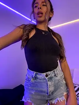 AmmyCollinsW online show from 09.19.25