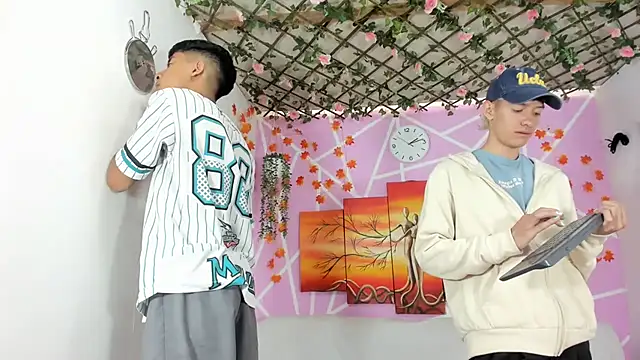 Snapshot of Fresahot2005 chatting on 03.15.25 Fresahot2005 online show from 03.15.25