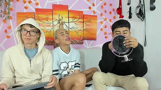 Snapshot of Fresahot2005 chatting on 03.20.25 Fresahot2005 online show from 03.20.25