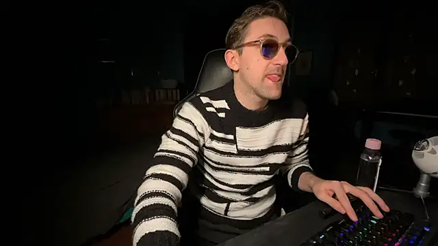 Snapshot of Stefisexy91 chatting on 09.26.25 Stefisexy91 online show from 09.26.25